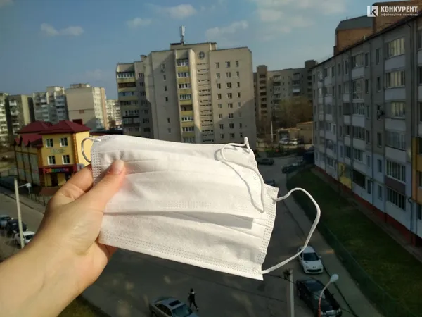 Безлюдна автостанція і «туси» в парку: як карантинить Луцьк 19 березня (фото)