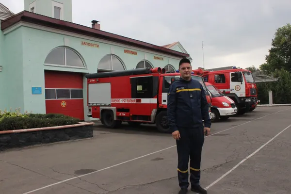 Історії з життя луцького рятувальника: перша смерть, мокрий кіт і різдвяні пожежі