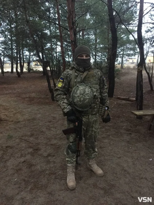 На ворожому крейсері біля Зміїного були 1500 вояків проти 80 українських військових (фото)