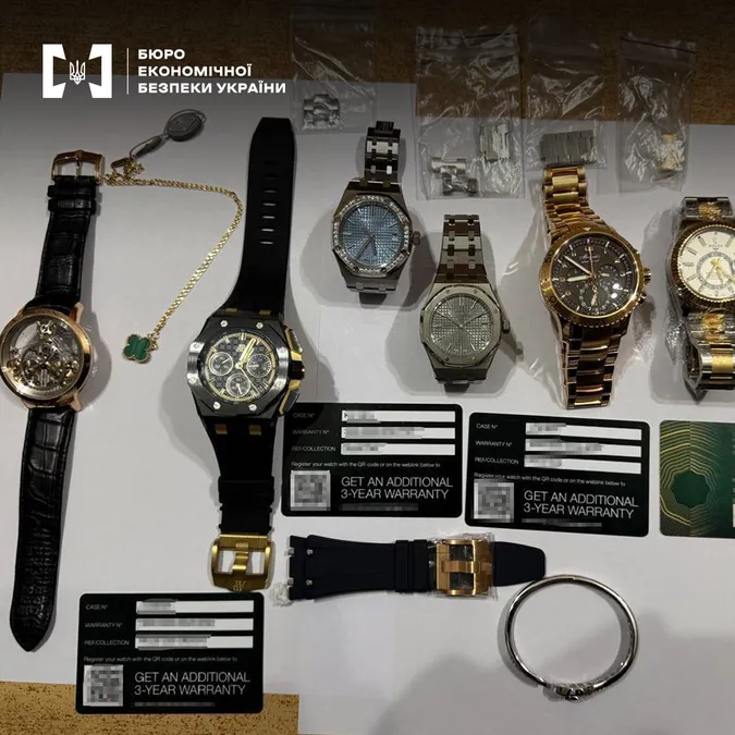 З Варшави через Волинь: контрабандисти везли годинники та «ювелірку» на понад 12 млн грн (фото)