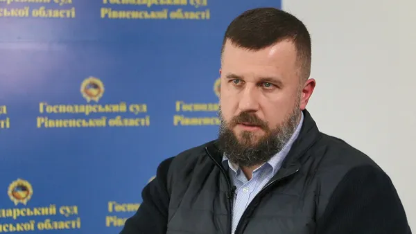 Бізнес, житло, авто: суддя з Луцька відсуджує в ексдружини все, що записав на неї