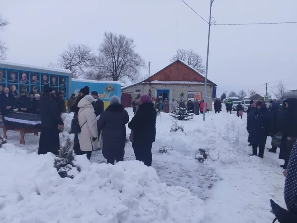 На Волині провели в останню дорогу воїна Сергія Верезія (фото)