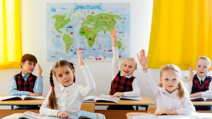 22 школярі отримуватимуть стипендію від Луцькради (перелік)