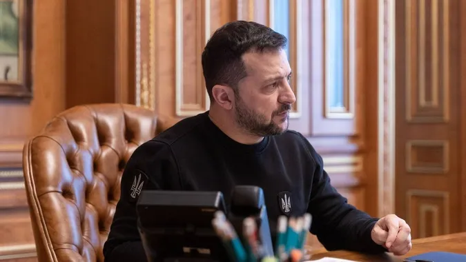 Зеленський підписав законопроєкт про демобілізацію строковиків