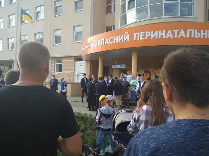 Зеленський відвідав перинатальний центр у Луцьку