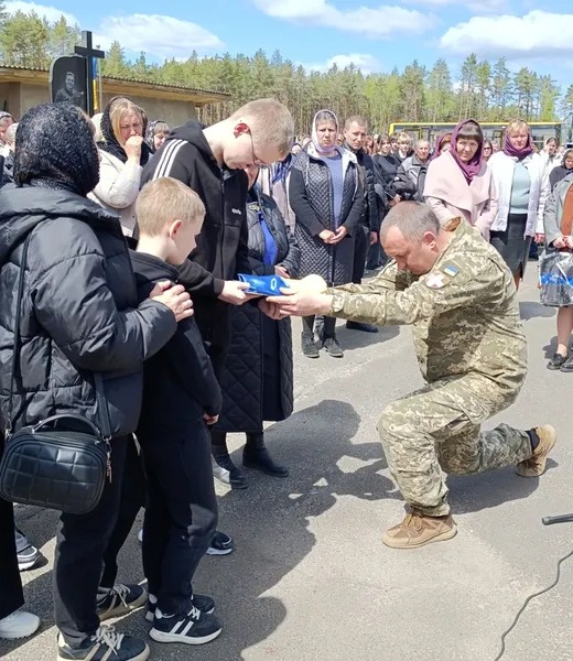 У Маневичах попрощалися із захисником Андрієм Сидоруком (фото)