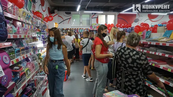 Дорогі першокласники: скільки у Луцьку коштує зібрати дитину до школи