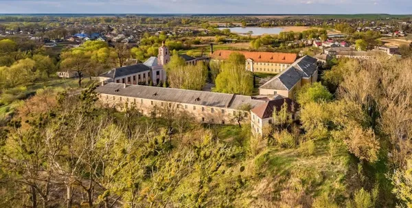 Скарби Радзивіллів, підземні ходи й привиди: нерозгадані таємниці Олицького замку