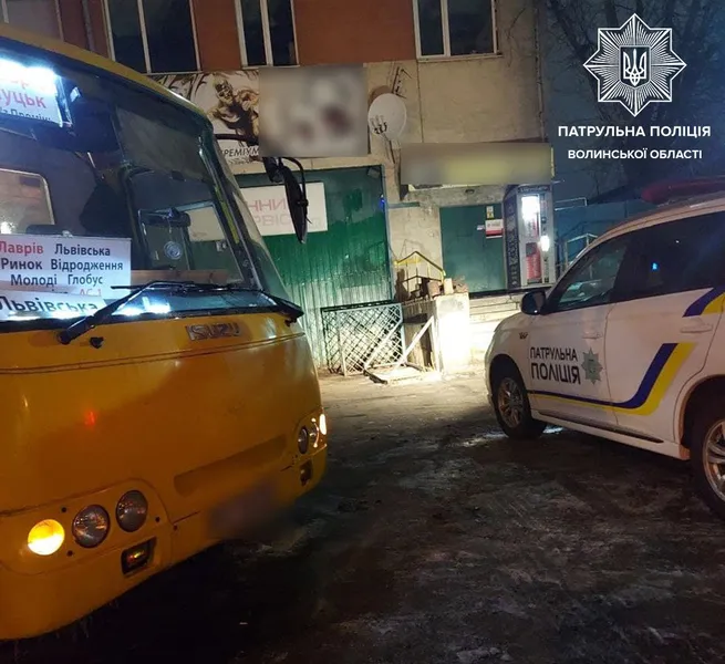 У Луцьку патрульні перевірили технічний стан маршруток (фото)