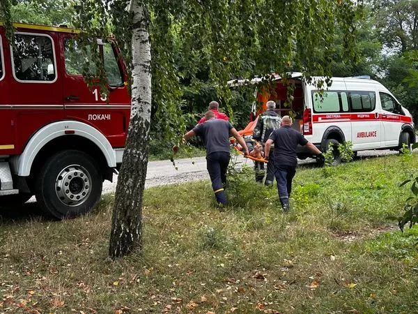 У селі на Волині з криниці витягнули чоловіка (фото)