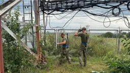 Шалені ризики і загрози: 14 бригада показала, як працюють їхні зв'язківці (фото)