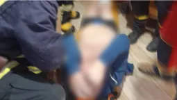 У Володимирі чоловік впав у підвал – довелося викликати рятувальників (фото)