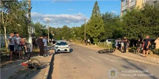 Обоє – неповнолітні: на Волині мотоцикліст збив велосипедиста (фото)