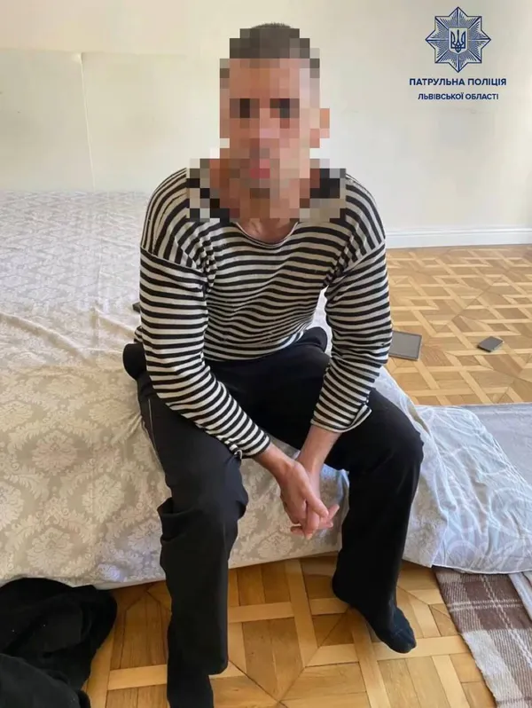 У Львові патрульні затримали двох чоловіків, що оголювалися перед перехожими