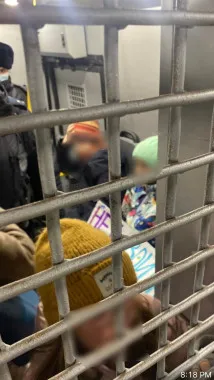 У Росії за плакати «Ні війні» затримали 7-річних дітей (фото)