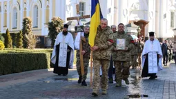 У Луцьку провели в останню дорогу Героя Олександра Круглікова (фото)