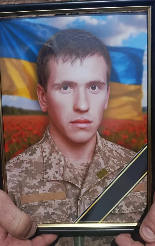 На Волині попрощалися із загиблим Героєм Євгеном Котельницьким (фото)