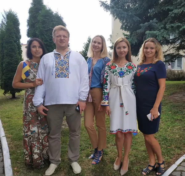 Facebook у синьо-жовтих стягах: волиняни вітають з Днем Державного Прапора (фото)