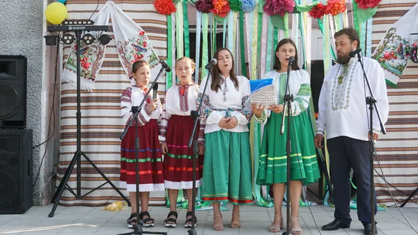 З танцями та музикою: як у Липлянах, Рокинях та Прилуцькому святкували День села (фото)
