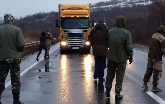 Тягнибок заявляє про відновлення блокування російських фур