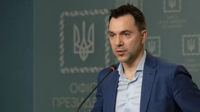 Офіційних даних, що білоруська армія бере участь у бойових діях проти України, поки немає, – Арестович