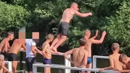 Причаїлася небезпека: лучан застерігають від ризикованого пірнання в Стир (фото)