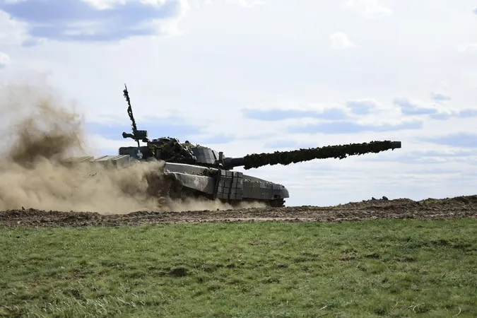 Близько  448 400 окупантів, 8996 БпЛА, 7087 танків: втрати ворога на 8 квітня