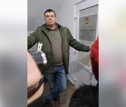 Підприємці Старого ринку прийшли в департамент муніципальної варти (фото)