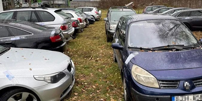 Ввезли і продали понад 700 авто: на Львівщині викрили псевдоблагодійників (фото)