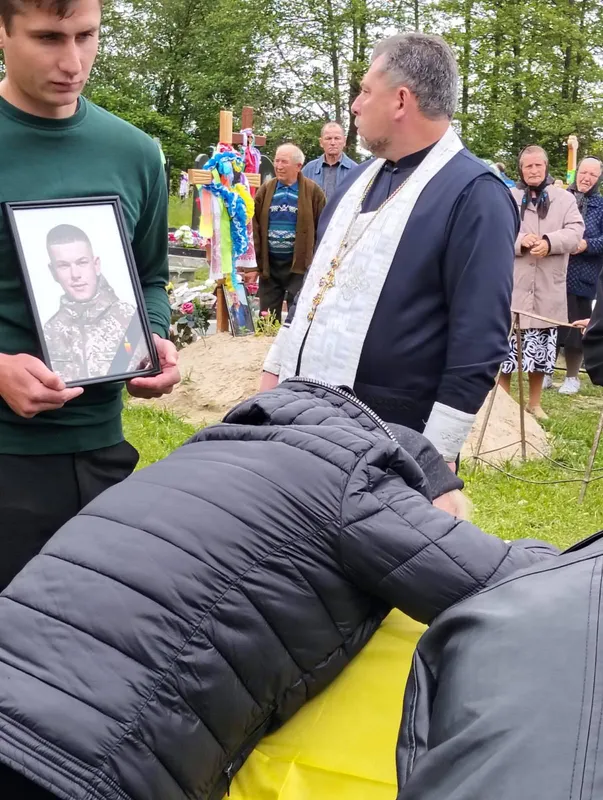 На Волині попрощалися із юним воїном Романом Климчуком (фото)