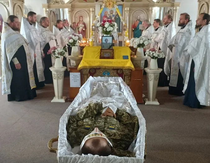 На Волині в останню дорогу провели молодого Героя Максима Кухтея (фото)