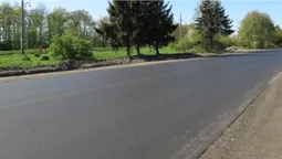Ділянку автодороги Р-14 між Дачним і Ківерцями вже заасфальтували (фото)
