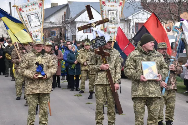 У Луцькому районі попрощалися із полеглим на війні Іваном Войтовичем (фото)