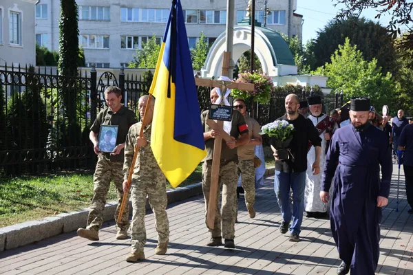 У Луцьку попрощалися із загиблим Героєм Анатолієм Хабовцем (фото)