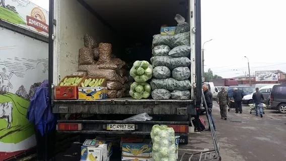 Луцькі муніципали оголосили війну незаконній торгівлі на «Пасажі» (фото)