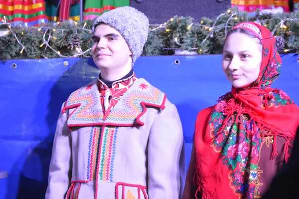 З піснями та феєрверками: у Луцьку засвітили головну ялинку