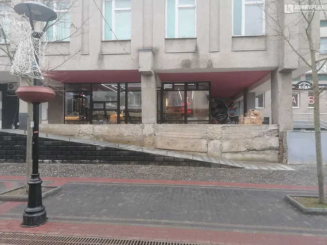 У центрі Луцька відкрили ще один фастфуд (фото)