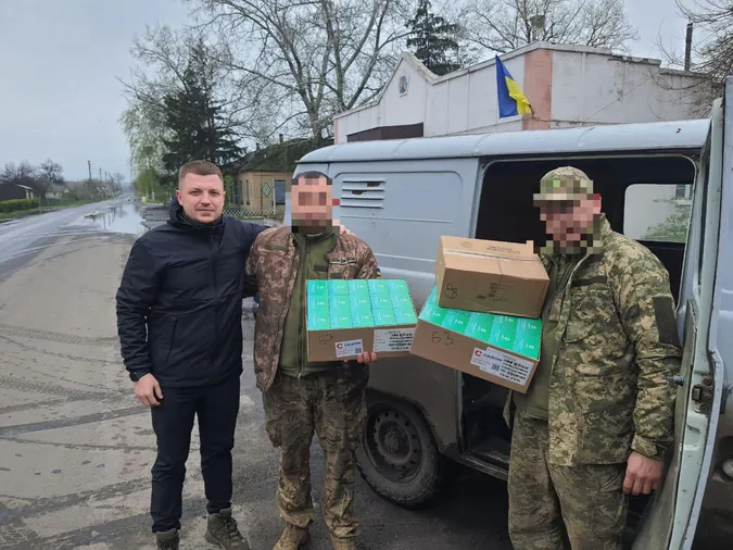 Volunteers show how a frontline village in Donetsk Oblast lives