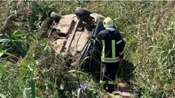 Догори колесами: у Володимирському районі авто злетіло у кювет (фото)