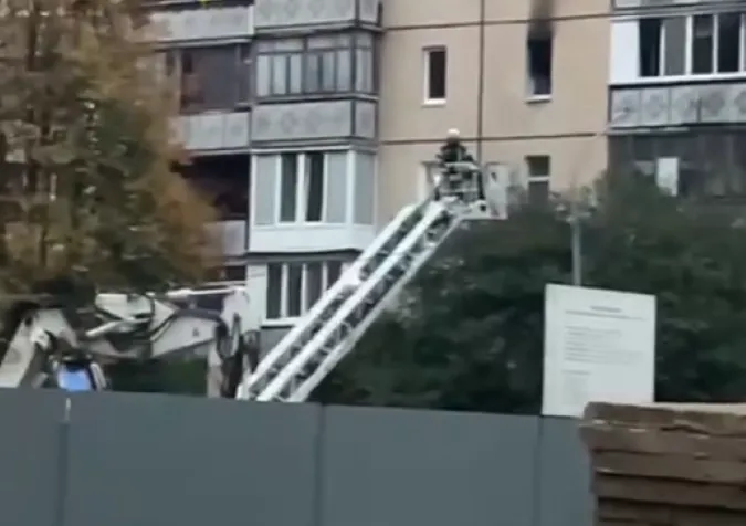 У Луцьку зранку загорілася квартира на Кравчука (фото)