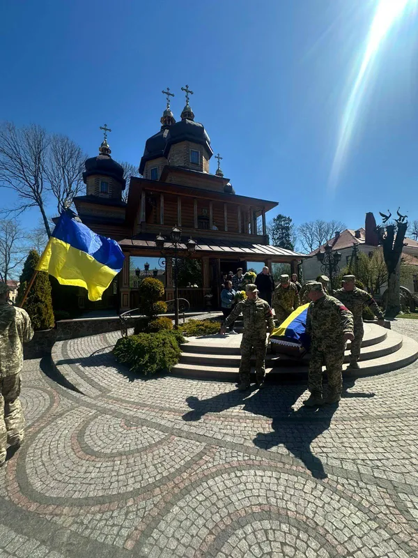 Навіки 28: на Волині попрощалися із загиблим Героєм Миколою Шевчуком (фото)