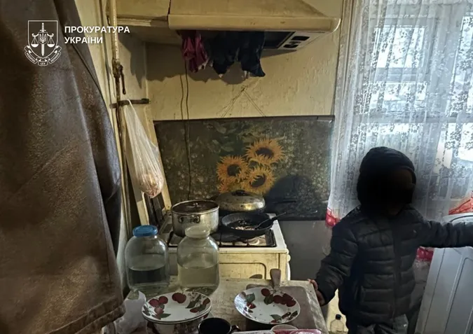 Діти жили в пеклі: у Луцькому районі батьки морили голодом малюків (фото)