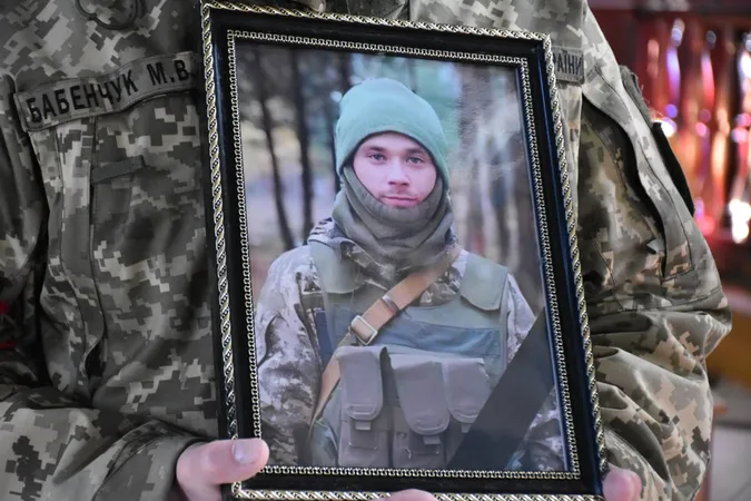 У Луцькій громаді попрощалися із загиблим на Харківщині Олександром Літвінцовим (фото)
