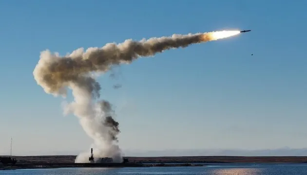 Росіяни вивели в море ракетоносії: залп до 20 «Калібрів»