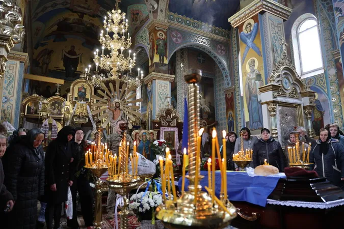 У Луцькій громаді попрощалися з загиблим на Курщині воїном Андрієм Бондарем
