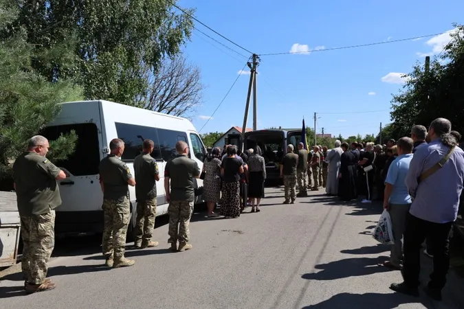 У Луцьку попрощалися із Героєм Олександром Зінчуком (фото)