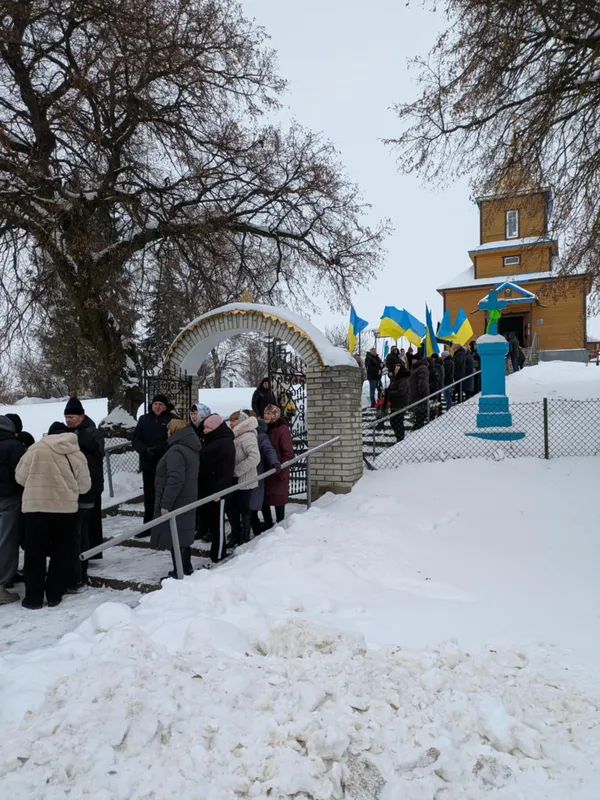 Назавжди 46: на Волині попрощалися з воїном Миколою Положевцем (фото)