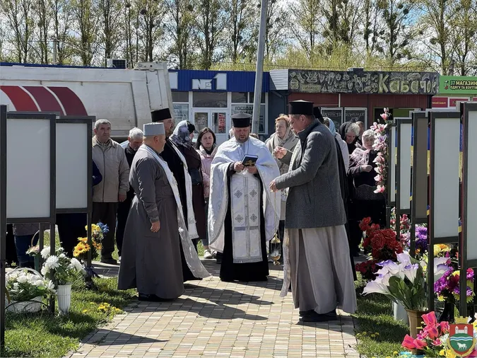У Затурцівській громаді встановили сім нових стел загиблим Героям (фото)
