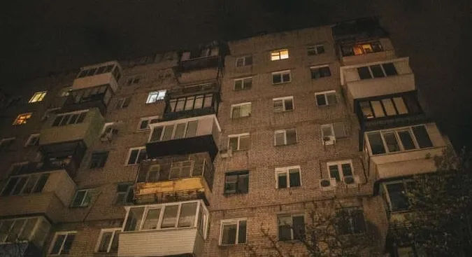 У Луцьку вночі чоловік випав з вікна і зламав собі ноги (відео)
