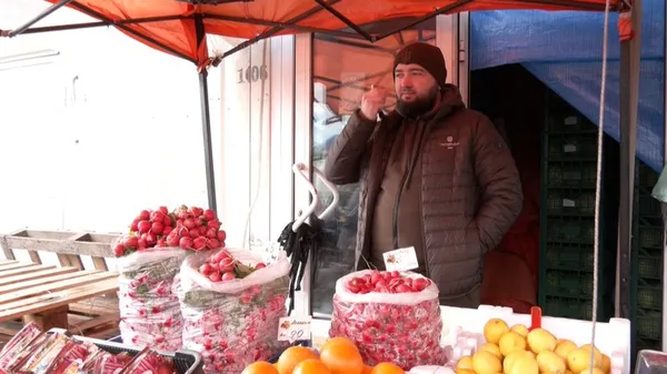 Продавець Павло Сивий